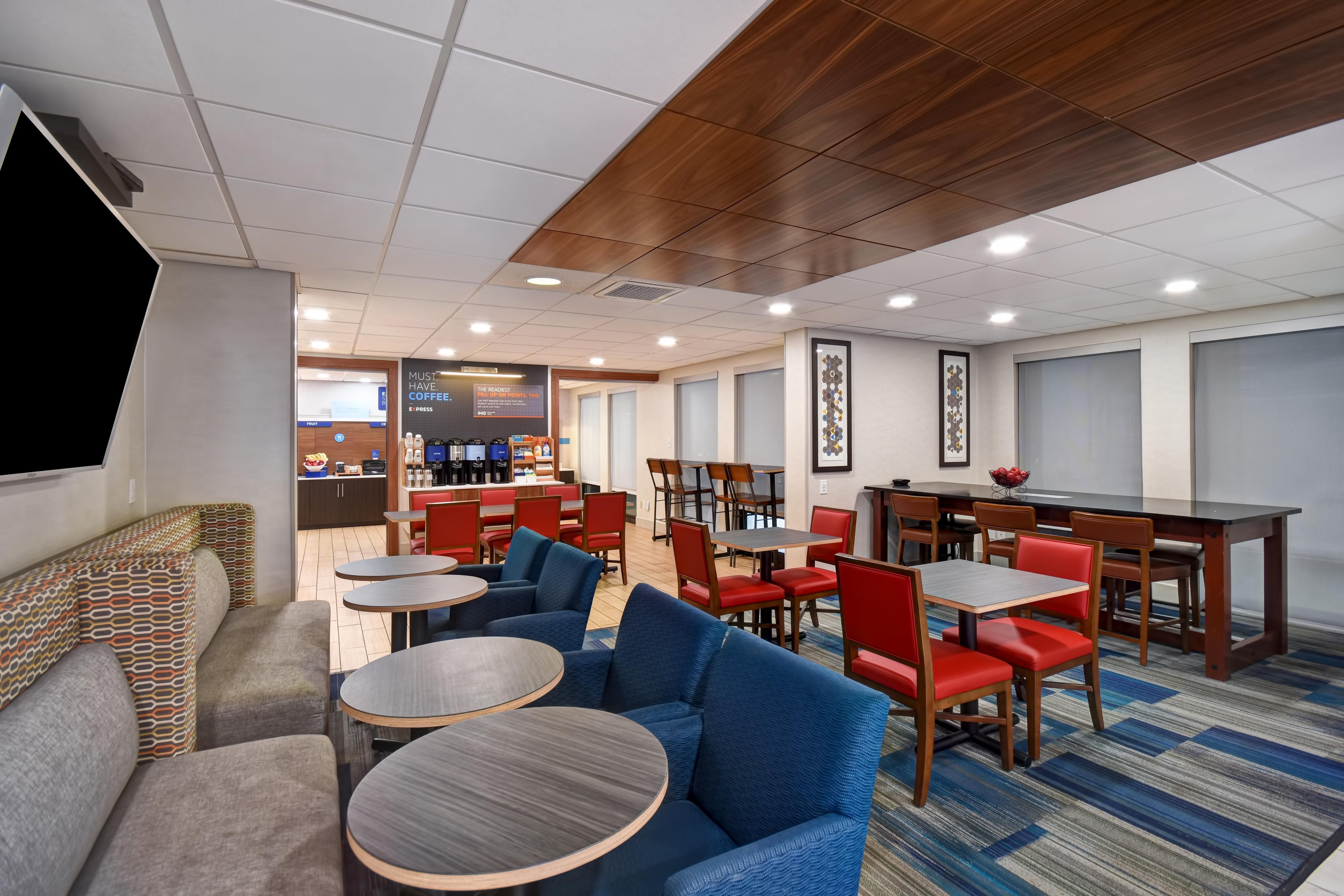 Holiday Inn Express & Suites Allentown-Dorney Park Area By Ihg Ngoại thất bức ảnh