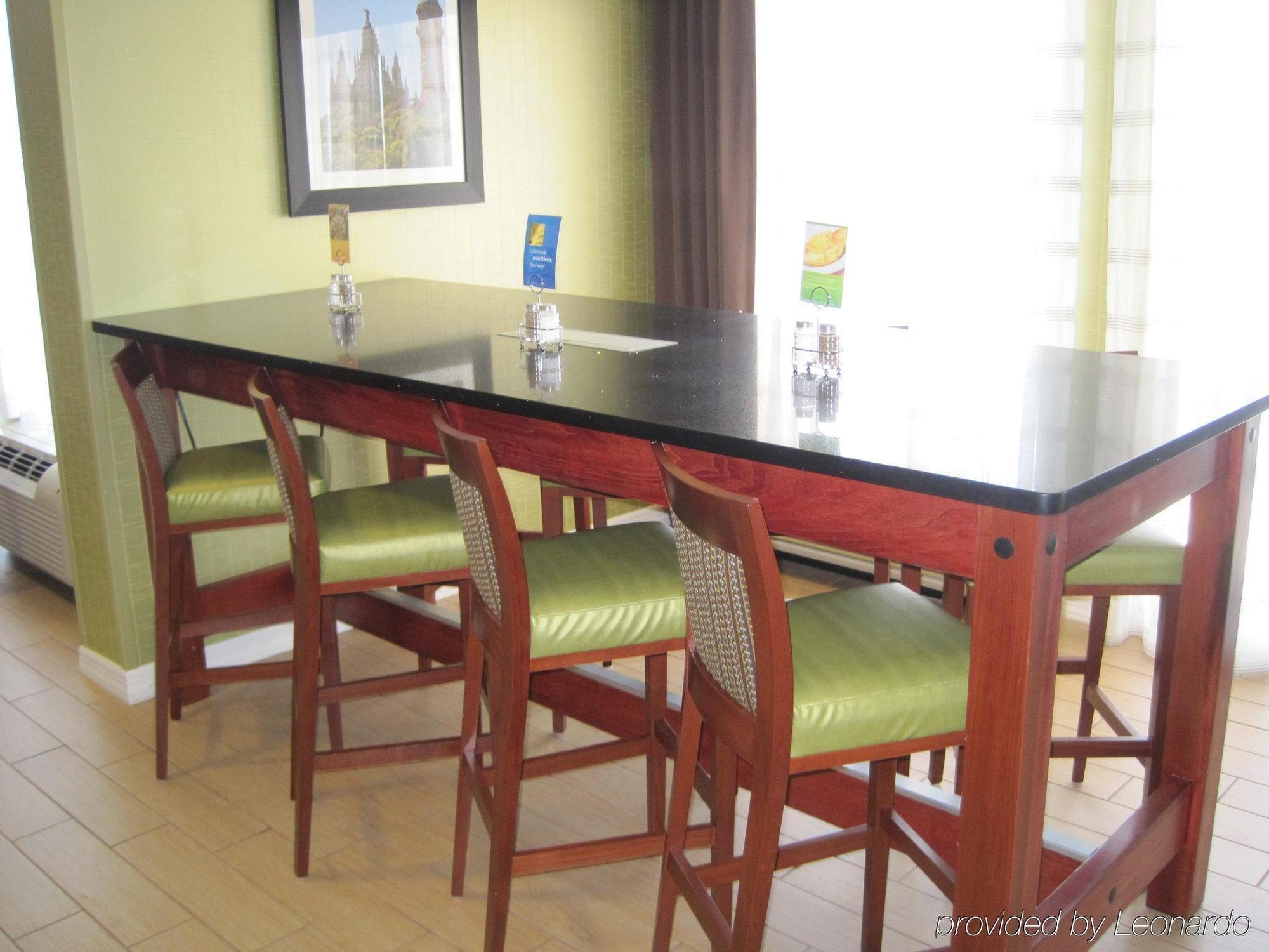 Holiday Inn Express & Suites Allentown-Dorney Park Area By Ihg Kinh doanh bức ảnh