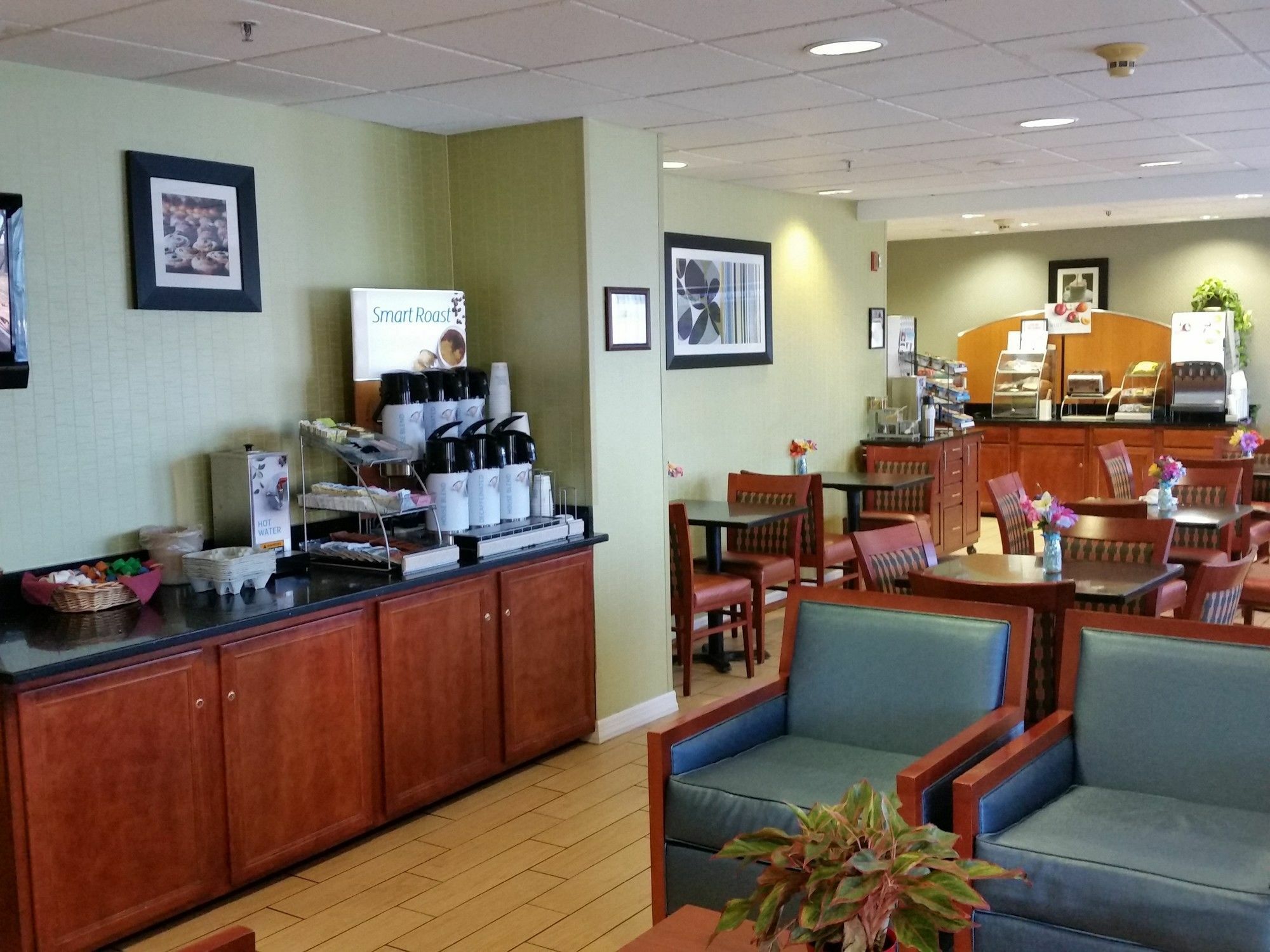 Holiday Inn Express & Suites Allentown-Dorney Park Area By Ihg Ngoại thất bức ảnh